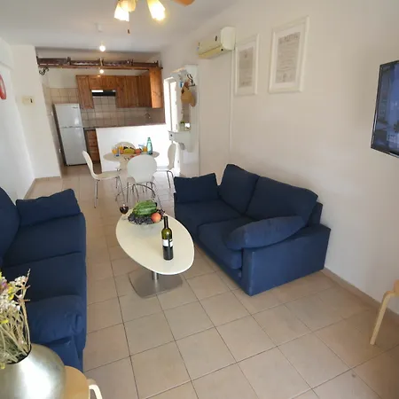 Apartment Ozalos 6 *